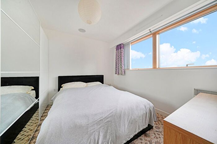 3 Bedroom Flat To Rent In Metro Central Heights, Newington Causeway, SE1
