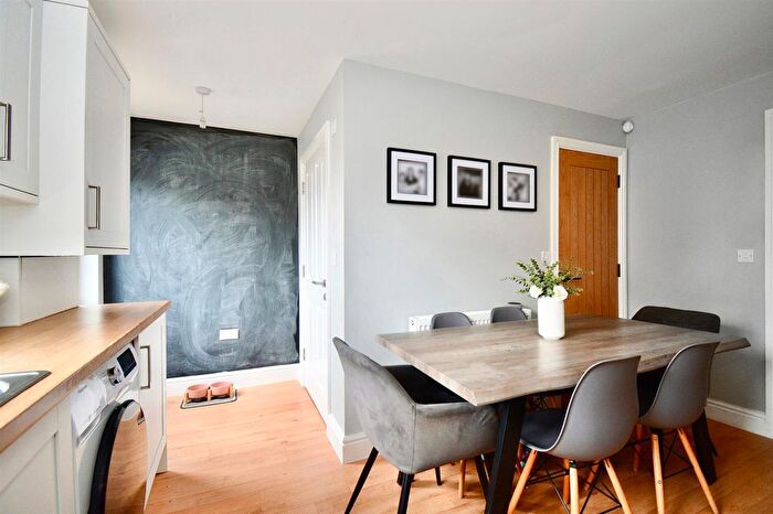 3 Bedroom Terraced House For Sale In Elphinstone Road, Hastings, TN34