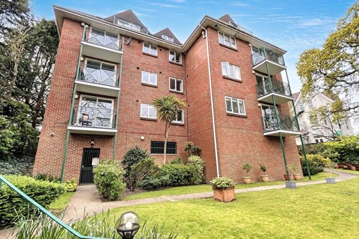2 Bedroom Flat For Sale In Bournemouth, BH2