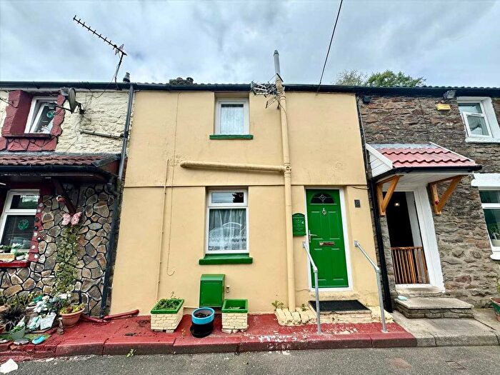 1 Bedroom Terraced House For Sale In Office Row, Tonypandy, CF40