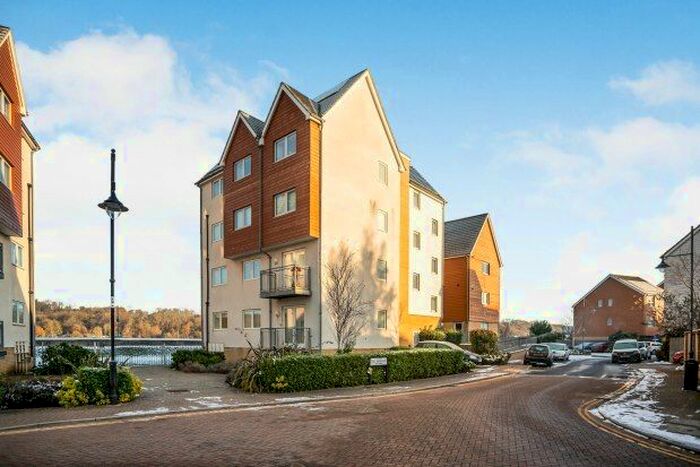 1 Bedroom Flat To Rent In The Shoreway, Chatham, ME4