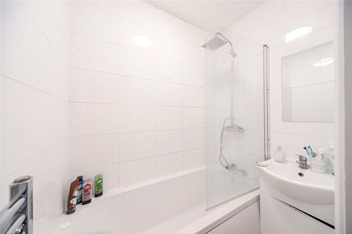 1 Bedroom Flat For Sale In Cranleigh Road, London, N15