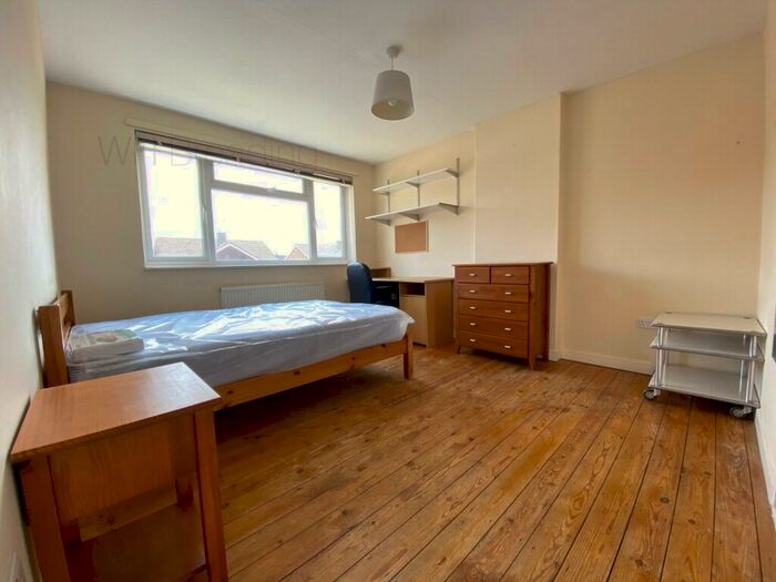 4 Bedroom House To Rent In Ramsey Close, Canterbury, CT2