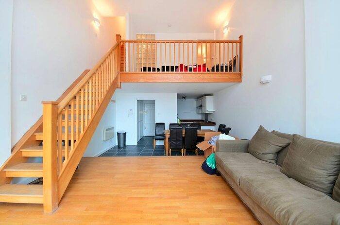 2 Bedroom Flat To Rent In City Road, Old Street, London, EC1V