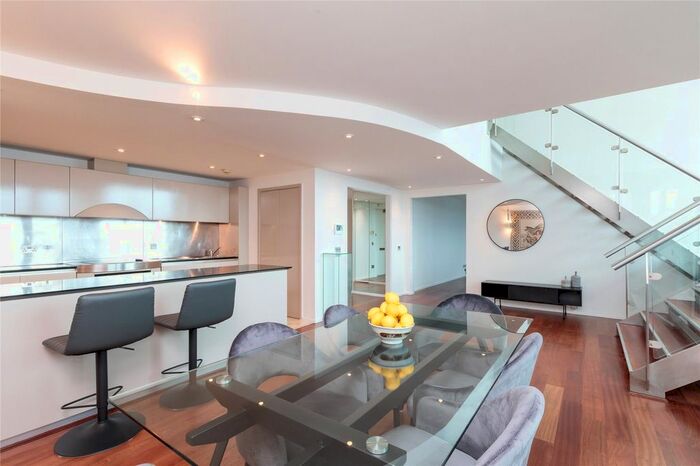 3 Bedroom Flat To Rent In Westminster Bridge Road, Waterloo, SE1