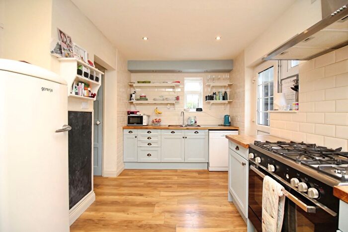 3 Bedroom Semi-Detached House For Sale In Broughton Road, Croft, LE9