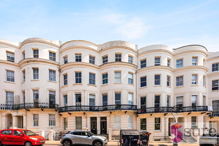 3 Bedroom Apartment For Sale In Lansdowne Place, Hove, BN3