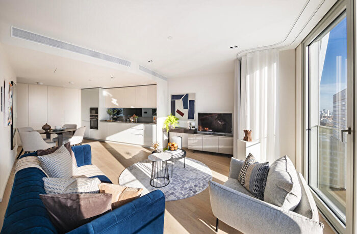 1 Bedroom Apartment To Rent In Newfoundland Place, London, E14