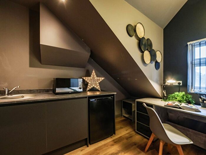 6 Bedroom House To Rent In Pershore Road, Birmingham, B29