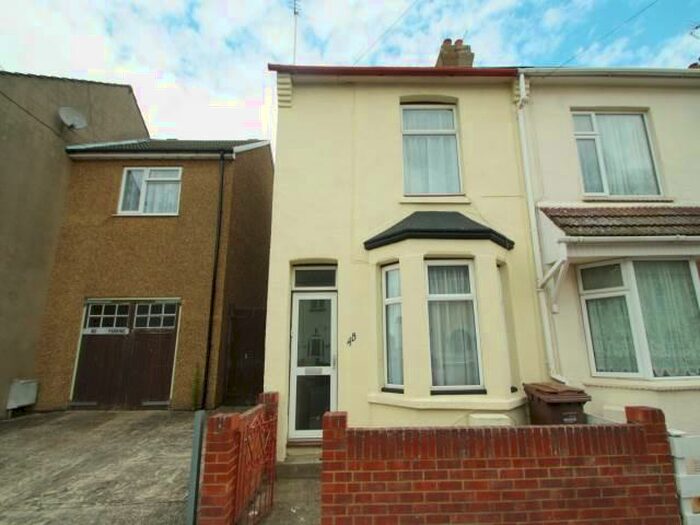 3 Bedroom House To Rent In Trinity Road, Gillingham, Kent, ME7