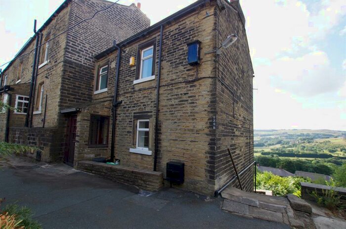 2 Bedroom House To Rent In Rochdale Road, Greetland, Halifax, HX4