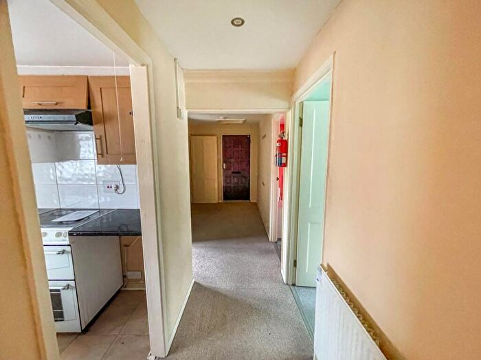 2 Bedroom Flat For Sale In Flat Wroxall House, High Street, Wroxall, Ventnor, Isle Of Wight, PO38