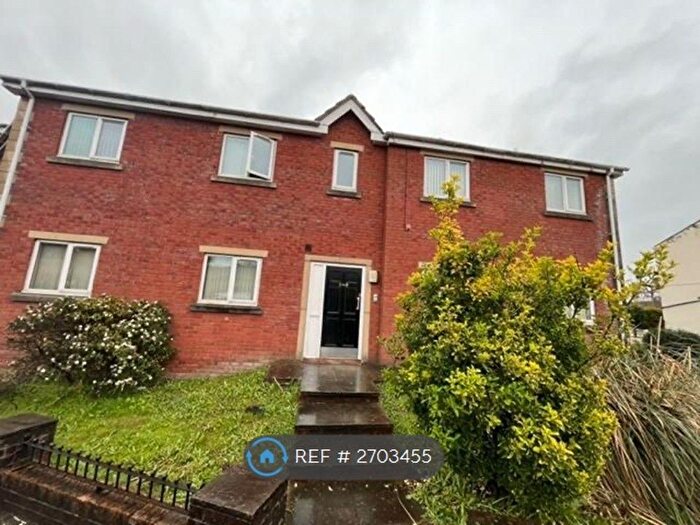 2 Bedroom Flat To Rent In Kingsbridge Court, Blackburn, BB2