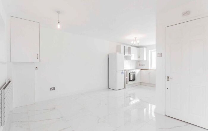 4 Bedroom House To Rent In Barnfield Place, Canary Wharf, London, E14