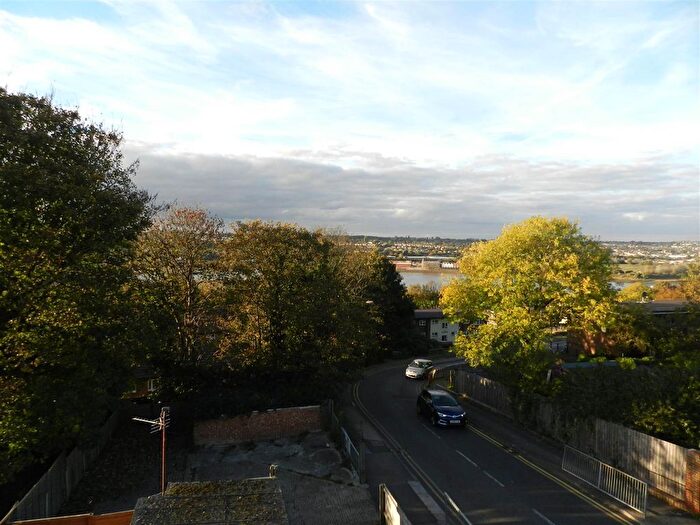 2 Bedroom Flat To Rent In Borstal Street, Rochester, ME1