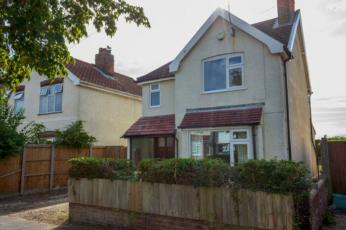 3 Bedroom Detached House To Rent In George Borrow Road, Norwich, NR4