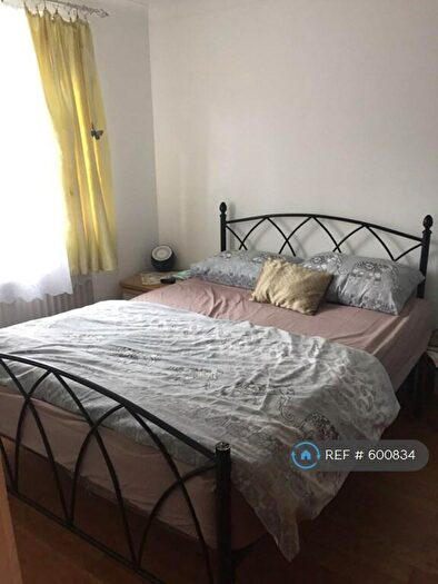 1 Bedroom Maisonette To Rent In Ravenscroft Crescent, London, SE9