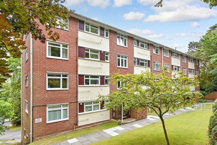 2 Bedroom Flat For Sale In Leahurst Court Road, Brighton, Brighton & Hove, BN1
