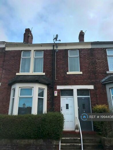 3 Bedroom Flat To Rent In Brighton Road, Gateshead, NE8