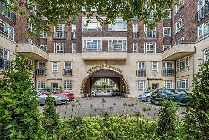 3 Bedroom Flat To Rent In Marsham Street, London, SW1P