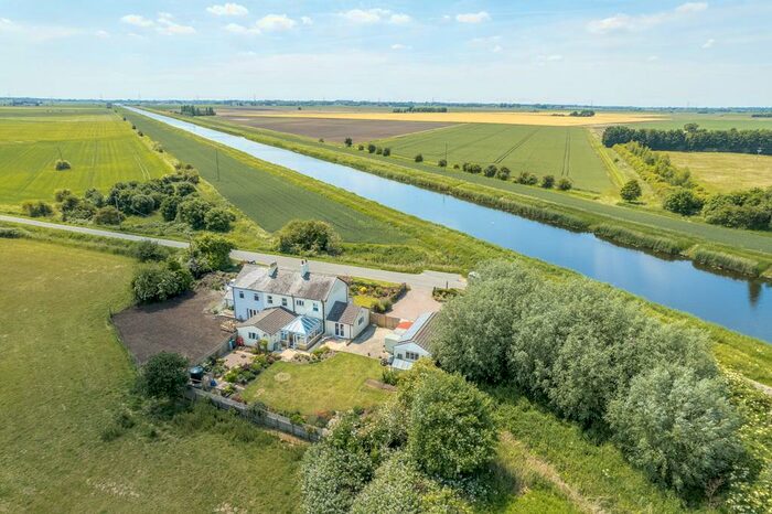 4 Bedroom Semi-Detached House For Sale In Middle Drove, Marshland St James, Wisbech, PE14