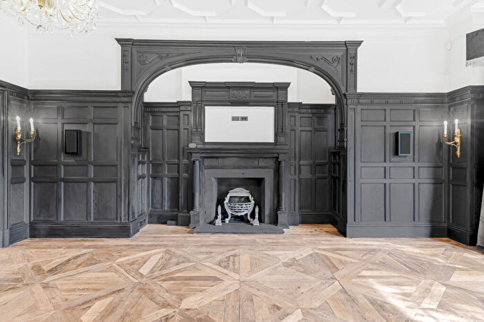 4 Bedroom Flat To Rent In Wedderburn Road, Hampstead, NW3