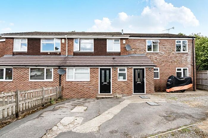 8 Bedroom Semi-Detached House For Sale In Downside End, Headington, OX3
