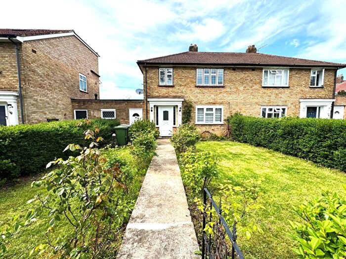 3 Bedroom Semi-Detached House To Rent In Fryent Way, London, NW9