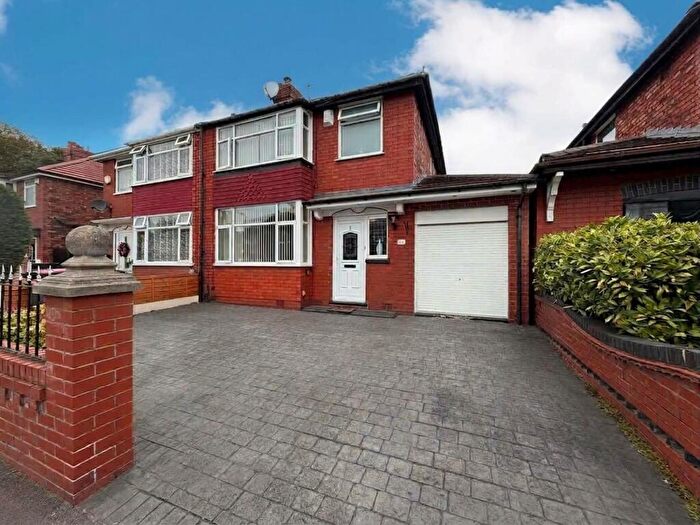 3 Bedroom Semi Detached House For Sale In Gillingham Road, Eccles, M30