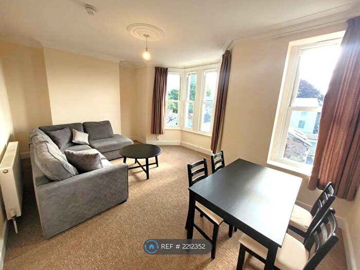 3 Bedroom Maisonette To Rent In Fairfield Road, Bristol, BS6