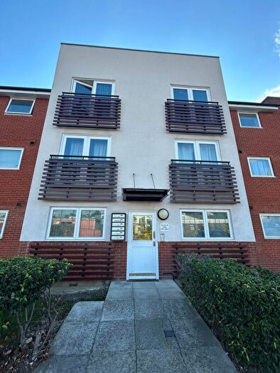 2 Bedroom Apartment To Rent In Fore Hamlet, Ipswich, Suffolk, IP3