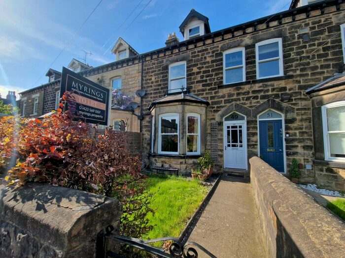4 Bedroom Terraced House To Rent In Grove Road, Harrogate, HG1