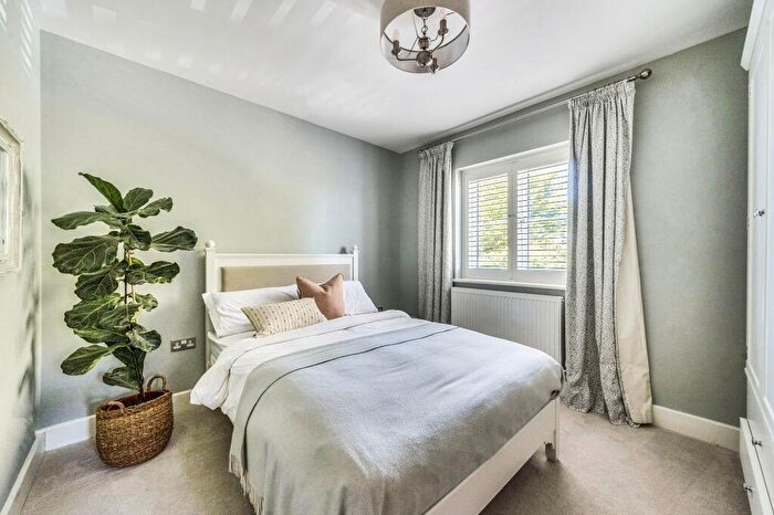 4 Bedroom Detached House For Sale In Castle Hill Lane, Bishopdown, SP1