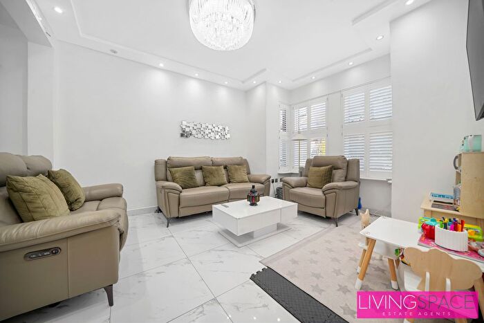6 Bedroom Terraced House To Rent In Harringay Road, London, N15