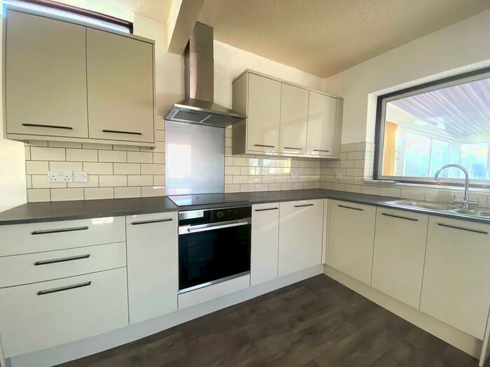 3 Bedroom Semi-Detached Bungalow To Rent In Green Drive, Fulwood, PR2