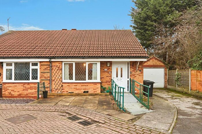 2 Bedroom Semi-Detached Bungalow For Sale In Westvale Mews, Leeds, LS13