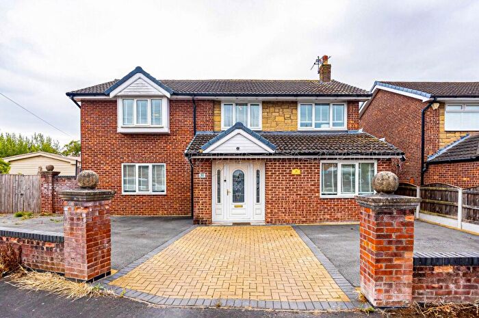 5 Bedroom Detached House For Sale In Dunster Drive, Flixton, Manchester, M41