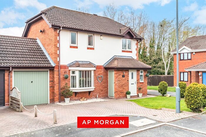 3 Bedroom Link Detached House For Sale In Pine Woods, Bartley Green, Birmingham, West Midlands, B32