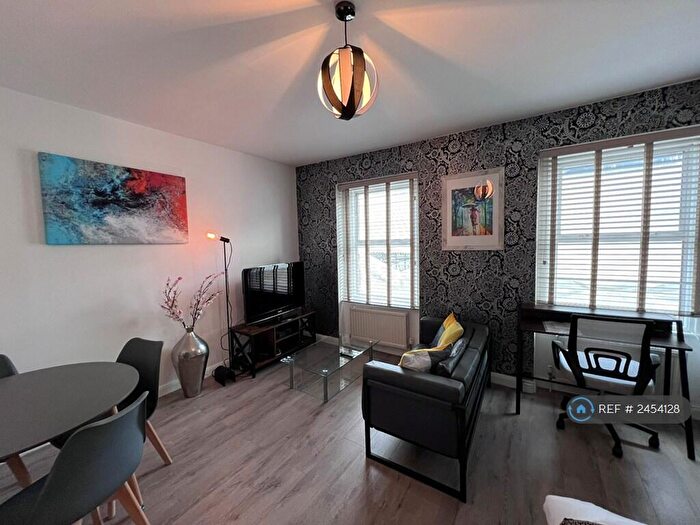 1 Bedroom Flat To Rent In Kentish Town Road, London, NW1