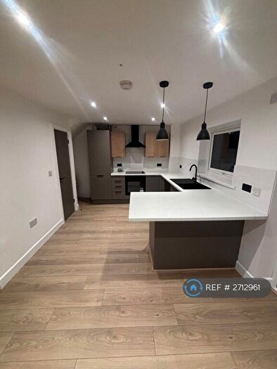 3 Bedroom End Of Terrace House To Rent In Hodder Bank, Stockport, SK2