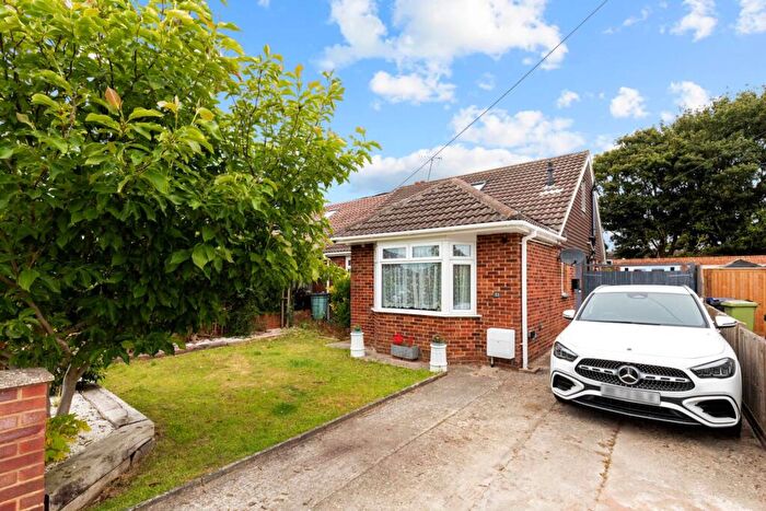 4 Bedroom Semi-Detached House For Sale In Leeward Road, Worthing, BN13