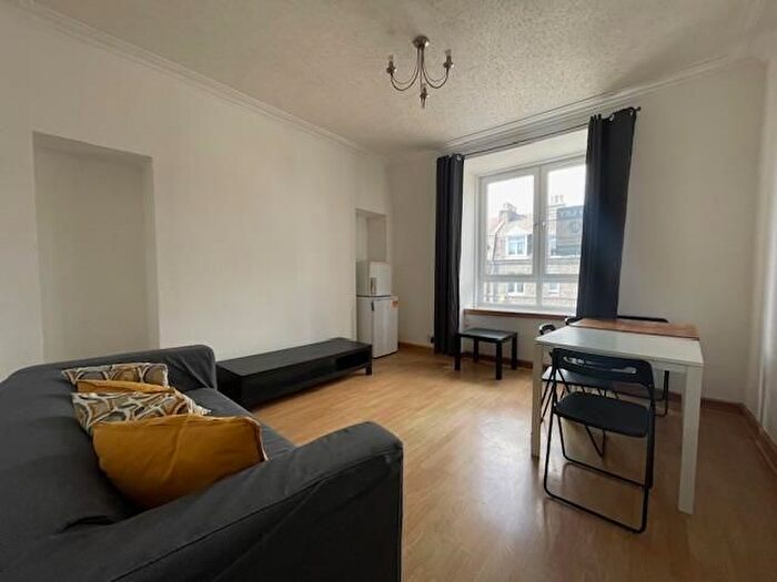 2 Bedroom Flat To Rent In Walker Road Tfl, Aberdeen, AB11