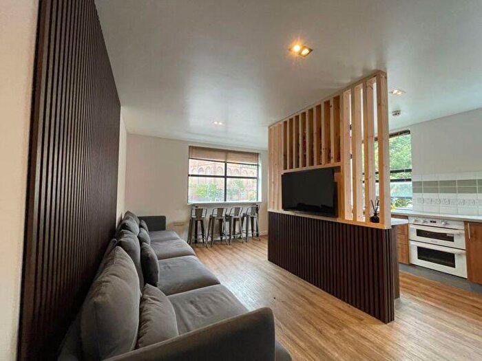 1 Bedroom End Of Terrace House To Rent In Lewes Road, Brighton, BN2