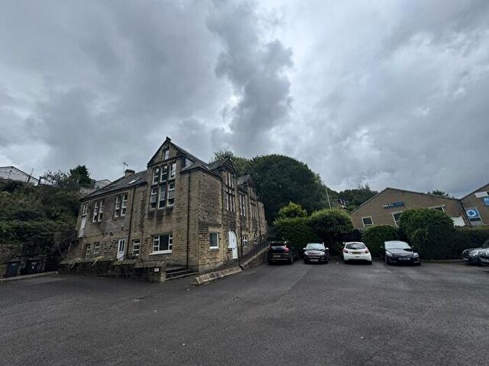 1 Bedroom Flat To Rent In Dickin Royd, Elland Road, Ripponden, Sowerby Bridge, Calderdale, HX6
