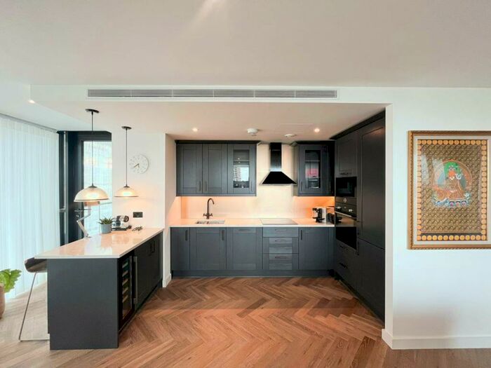 2 Bedroom Flat To Rent In Merino Gardens, E1W