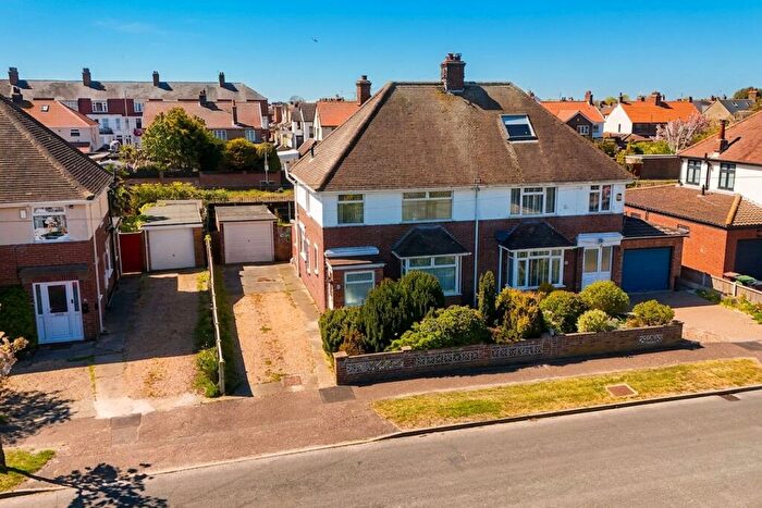 3 Bedroom Semi-Detached House For Sale In Blake Road, Great Yarmouth, NR30