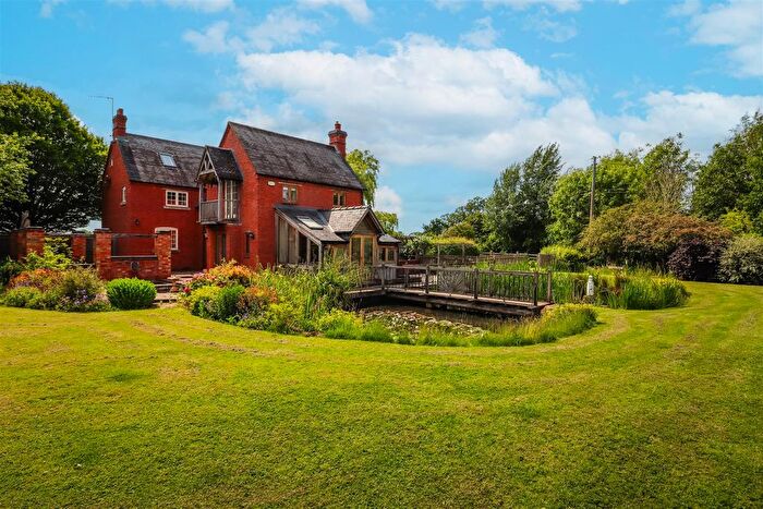 5 Bedroom Detached House For Sale In Napton Road, Stockton, Southam, CV47