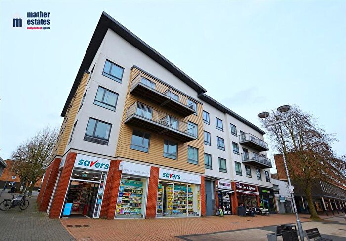 2 Bedroom Apartment For Sale In Town Centre, Hatfield, AL10
