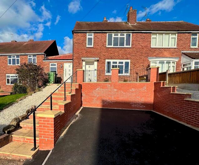 2 Bedroom Property To Rent In Rowan Rise, Kingswinford, DY6