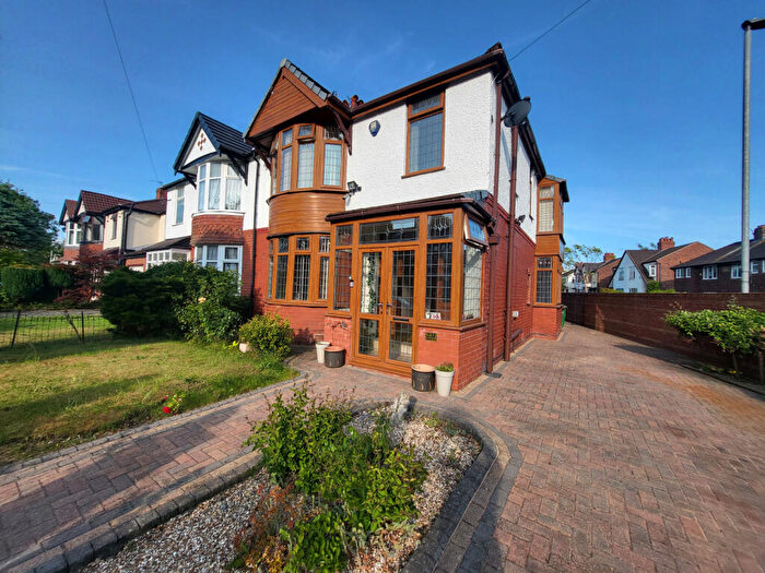 4 Bedroom Semi-Detached House To Rent In Ryebank Road, Chorlton, Manchester., M21